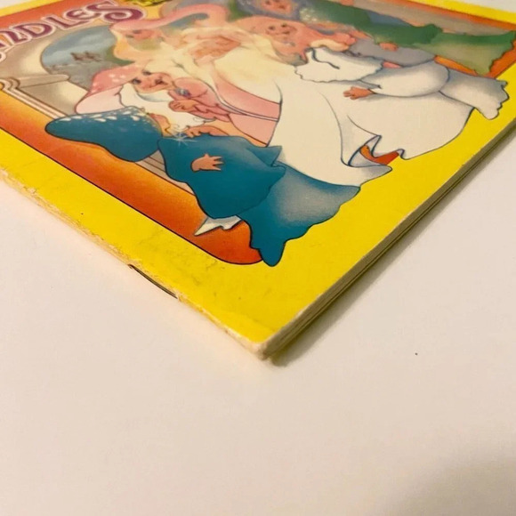 Vintage 1985 The Kindles And the Lady of the Light Scholastic Book Nancy Krulik - Picture 3 of 15